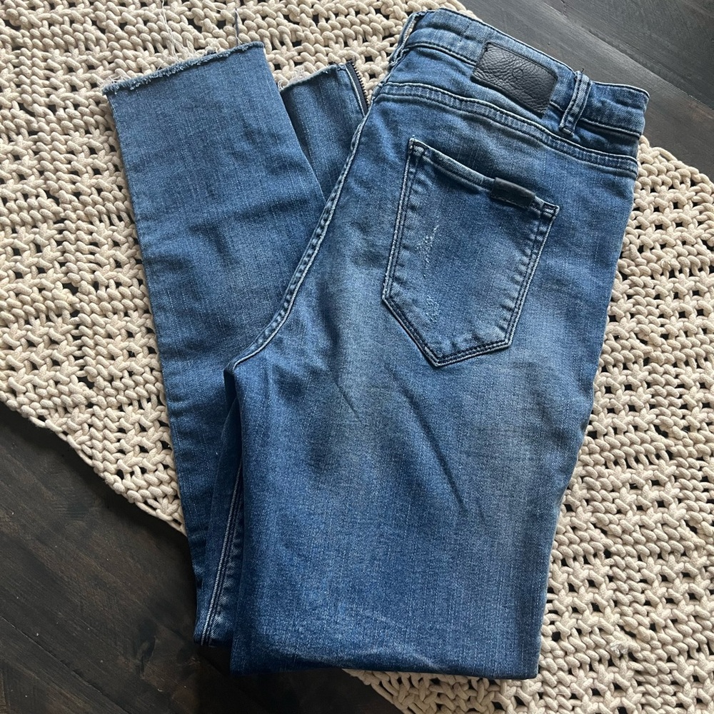 CIRCLE OF TRUST Debbie Cropped Extra Vintage Size 29 Like New